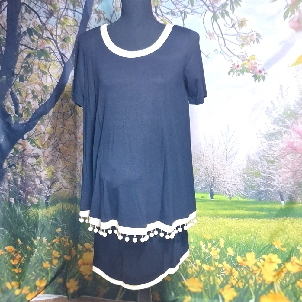 Mi mi Small petite maternity skirt/top set. Black/cream. Balls on bottom,
